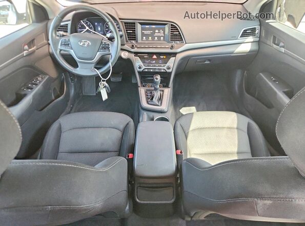 5NPD84LF6JH289973 2018 HYUNDAI ELANTRA White Widok deski rozdzielczej