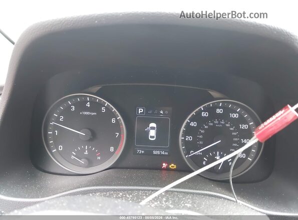 5NPD84LF6JH313902 2018 HYUNDAI ELANTRA Red Հետևի նստատեղերի տեսք