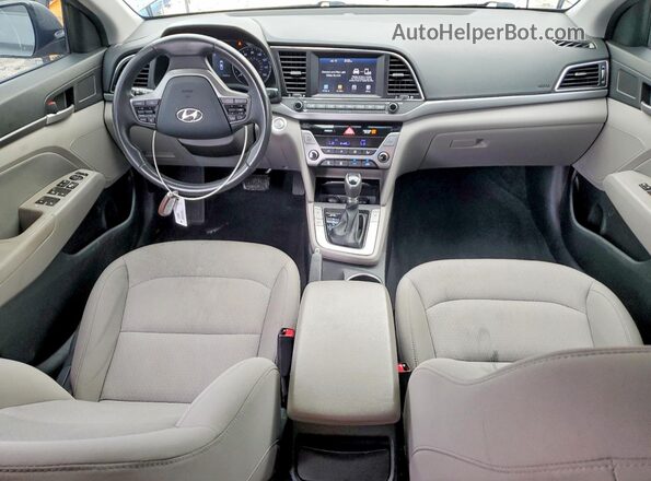 5NPD84LF6JH344745 2018 HYUNDAI ELANTRA Gray Dashboard view