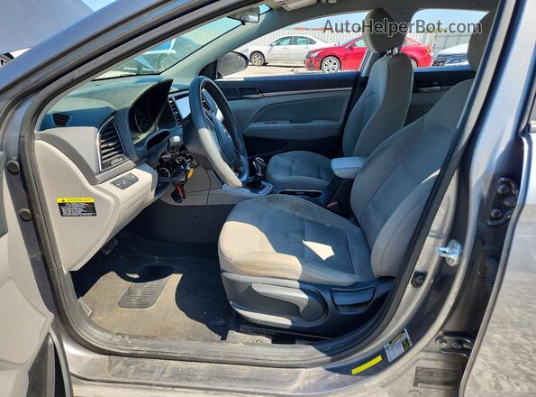 5NPD84LF6JH361142 2018 HYUNDAI ELANTRA Серый Вид салона спереди