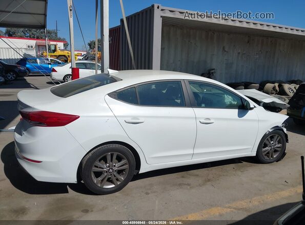 5NPD84LF7HH004210 2017 HYUNDAI ELANTRA White 