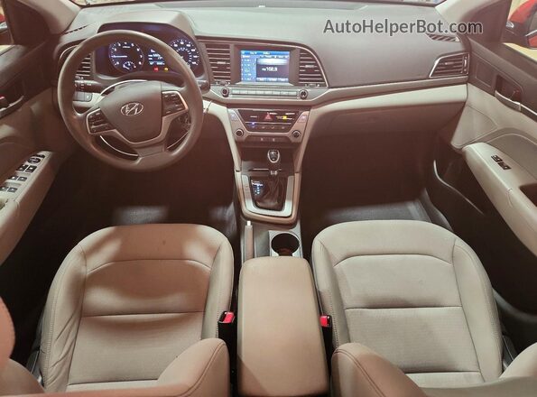 5NPD84LF7HH008189 2017 HYUNDAI ELANTRA Red Widok deski rozdzielczej
