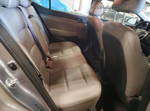 5NPD84LF7HH027163 2017 HYUNDAI ELANTRA Silver უკანა სავარძლების ხედი