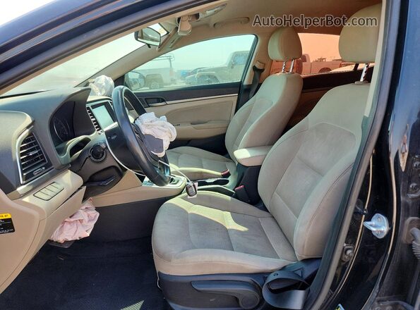 5NPD84LF7HH049406 2017 HYUNDAI ELANTRA Black Front interior view