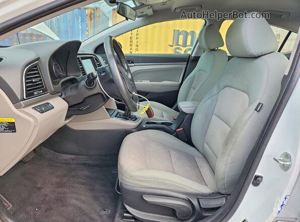 5NPD84LF7HH050250 2017 HYUNDAI ELANTRA White წინა სალონის ხედი