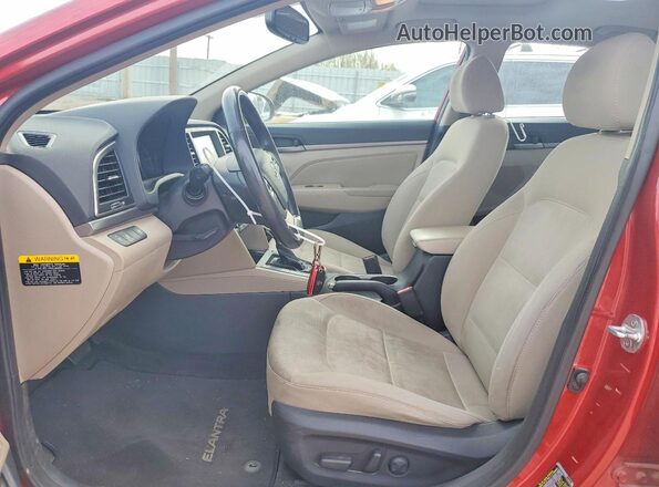 5NPD84LF7HH189813 2017 HYUNDAI ELANTRA Красный Вид салона спереди