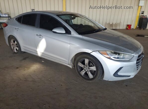 5NPD84LF7JH214134 2018 HYUNDAI ELANTRA Серебряный Передняя правая четверть