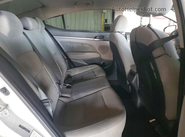5NPD84LF7JH214134 2018 HYUNDAI ELANTRA Серебряный Вид задних сидений
