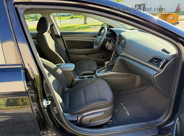 5NPD84LF7JH286306 2018 HYUNDAI ELANTRA Black Front view