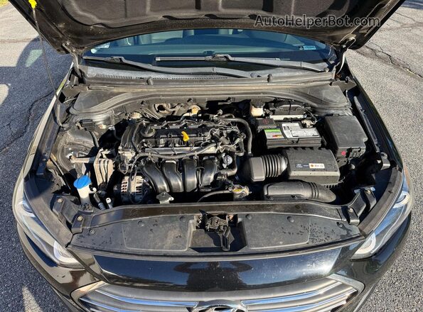 5NPD84LF7JH286306 2018 HYUNDAI ELANTRA Black Front interior view