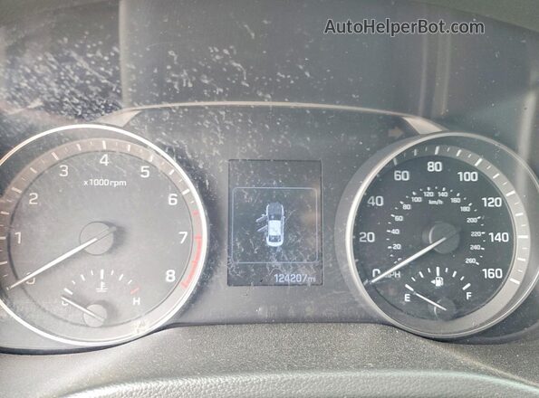 5NPD84LF7JH308563 2018 HYUNDAI ELANTRA White ხელსაწყოთა პანელის ხედი