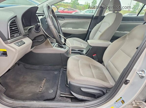 5NPD84LF7JH357259 2018 HYUNDAI ELANTRA Silver Vista interior delantera
