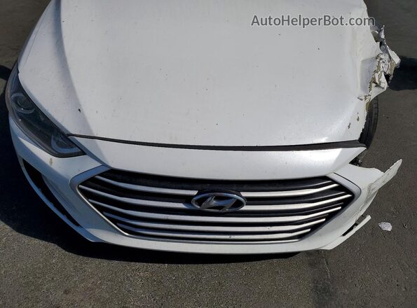 5NPD84LF7JH362252 2018 HYUNDAI ELANTRA White Vista interior trasera