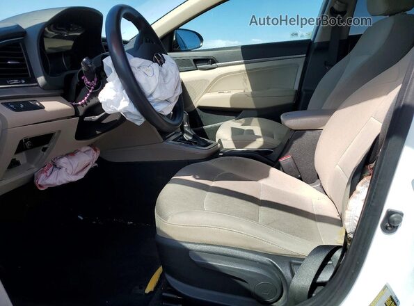 5NPD84LF7JH362252 2018 HYUNDAI ELANTRA White Vista interior delantera
