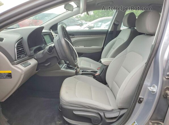 5NPD84LF8HH023252 2017 HYUNDAI ELANTRA Серебряный Вид салона спереди