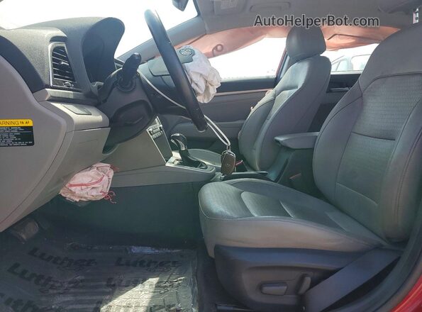 5NPD84LF8HH030993 2017 HYUNDAI ELANTRA Maroon Vista interior delantera