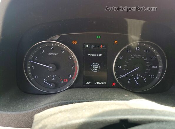 5NPD84LF8HH030993 2017 HYUNDAI ELANTRA Maroon Vista del cuadro de instrumentos
