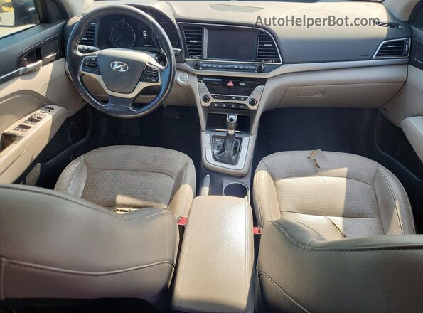 5NPD84LF8HH044151 2017 HYUNDAI ELANTRA Black Widok deski rozdzielczej