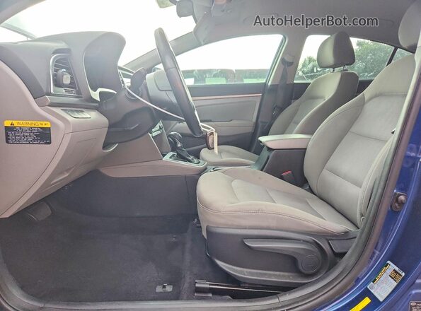 5NPD84LF8HH097948 2017 HYUNDAI ELANTRA Blue Widok wnętrza z przodu