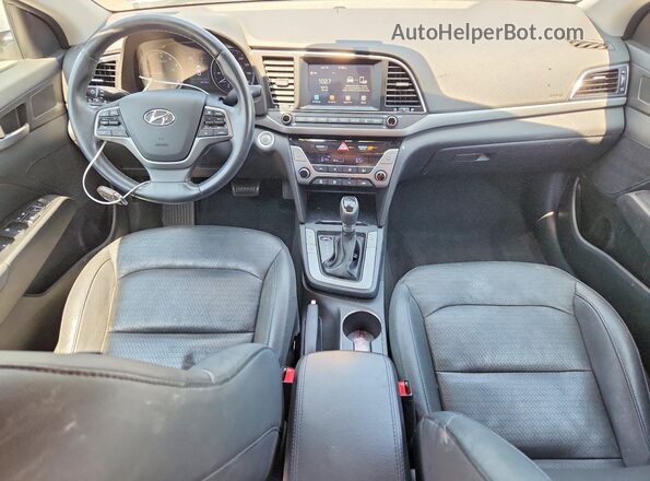5NPD84LF8HH116725 2017 HYUNDAI ELANTRA White Vista del salpicadero