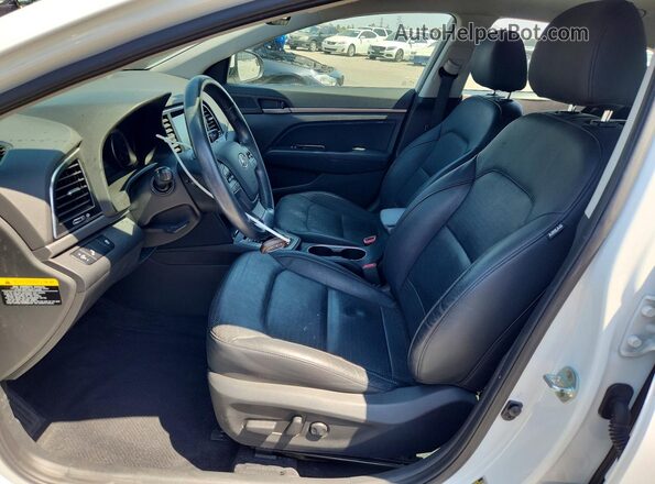 5NPD84LF8HH116725 2017 HYUNDAI ELANTRA White Vista interior delantera