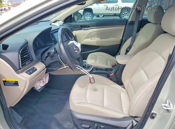 5NPD84LF8HH137574 2017 HYUNDAI ELANTRA Beige წინა სალონის ხედი