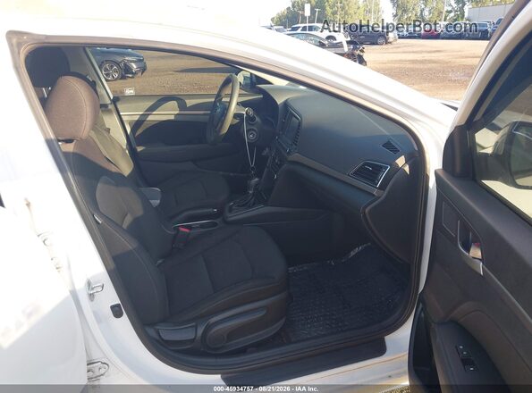 5NPD84LF8JH251516 2018 HYUNDAI ELANTRA Белый Вид салона спереди