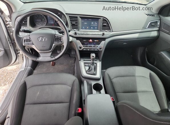 5NPD84LF8JH267134 2018 HYUNDAI ELANTRA Silver Widok deski rozdzielczej