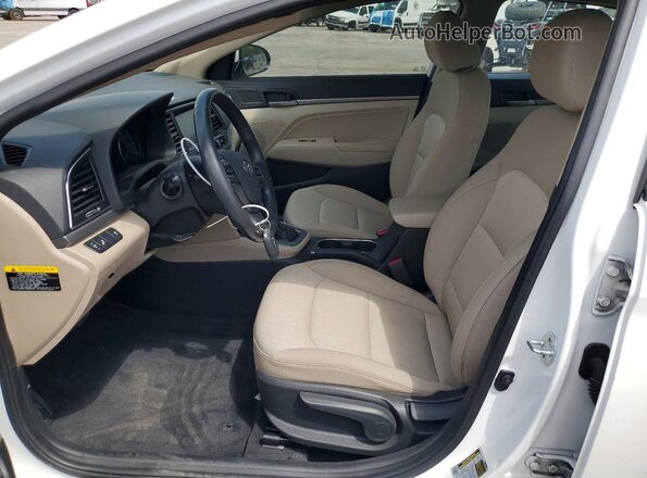 5NPD84LF8JH318843 2018 HYUNDAI ELANTRA White წინა სალონის ხედი