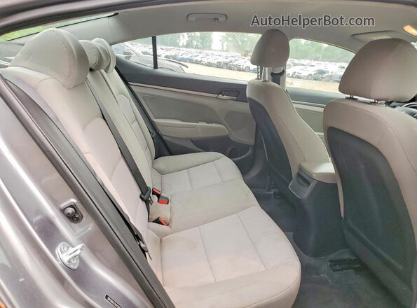 5NPD84LF8JH326246 2018 HYUNDAI ELANTRA Gray Widok tylnych siedzeń