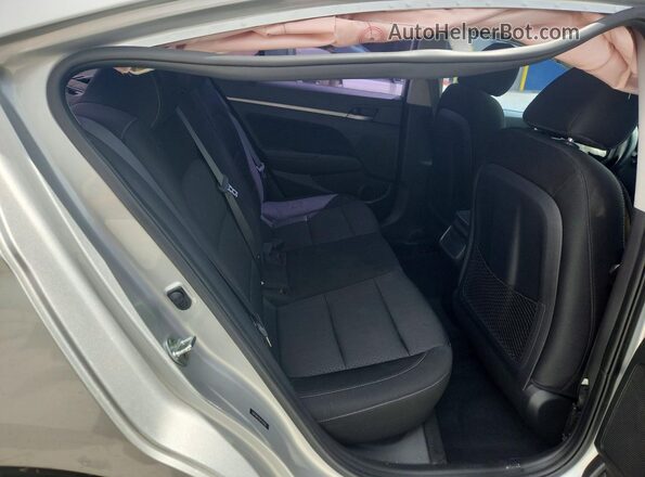 5NPD84LF8JH332936 2018 HYUNDAI ELANTRA Silver Rear seats view