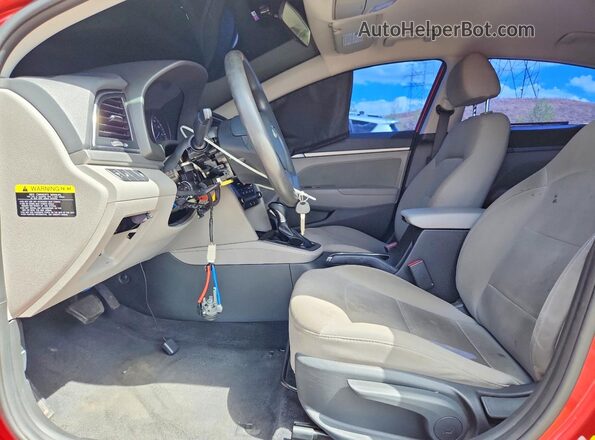 5NPD84LF8JH353561 2018 HYUNDAI ELANTRA Red Widok wnętrza z przodu