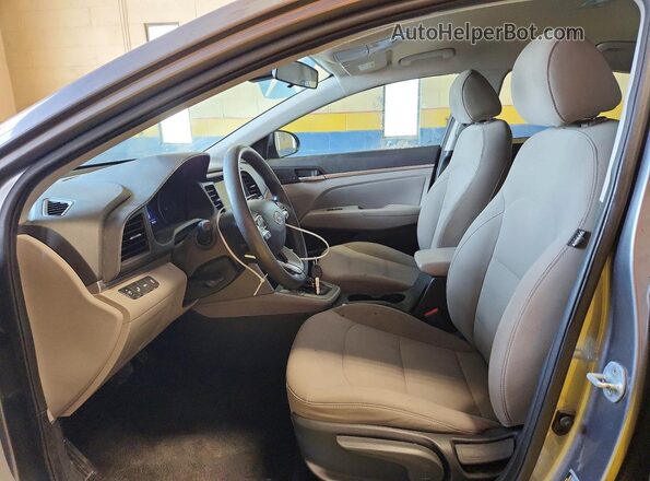 5NPD84LF8KH443844 2019 HYUNDAI ELANTRA Gray Front interior view