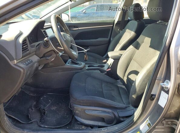 5NPD84LF8KH460045 2019 HYUNDAI ELANTRA Gray Вид салону спереду