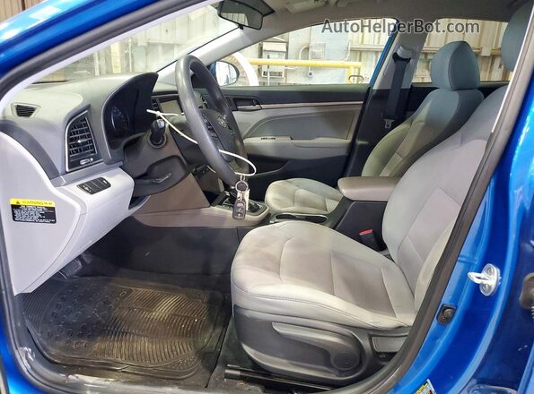 5NPD84LF9HH080236 2017 HYUNDAI ELANTRA Blue Front interior view