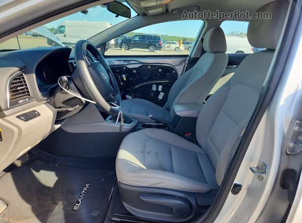 5NPD84LF9HH142038 2017 HYUNDAI ELANTRA Gray Vista interior delantera