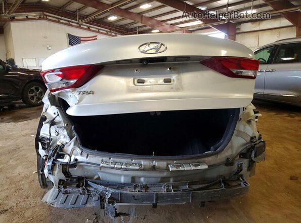 5NPD84LF9JH221652 2018 HYUNDAI ELANTRA Silver უკანა ხედი