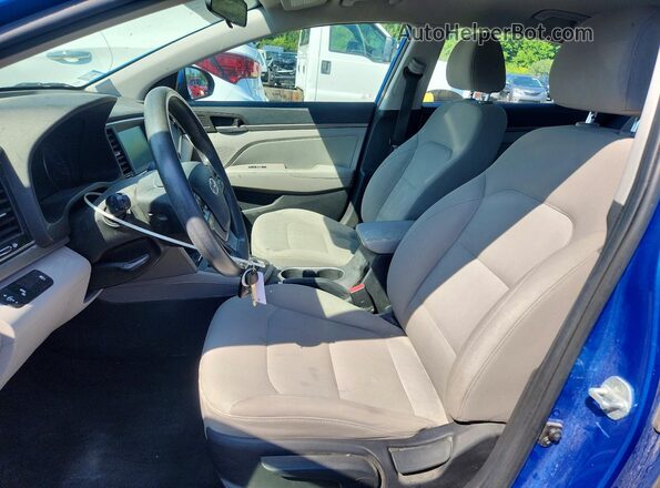 5NPD84LF9JH234580 2018 HYUNDAI ELANTRA Blue Front interior view
