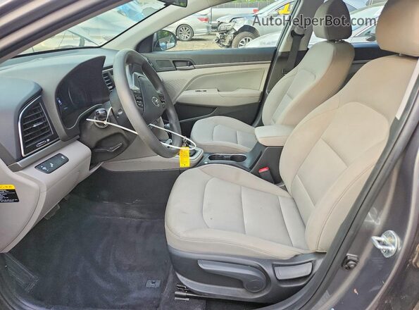 5NPD84LF9JH283861 2018 HYUNDAI ELANTRA Gray Вид салону спереду