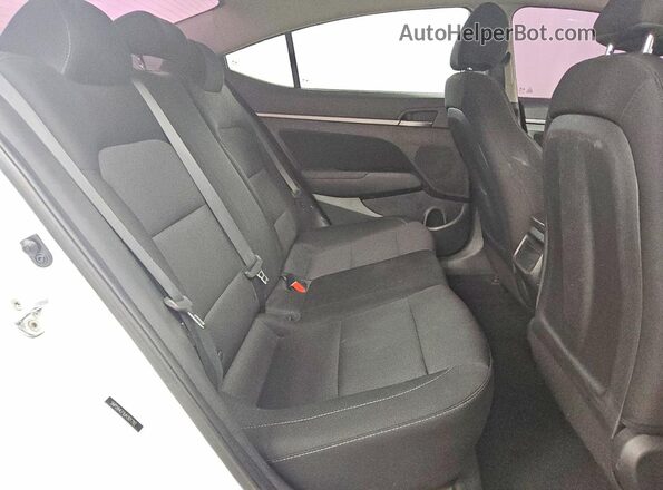 5NPD84LF9JH301792 2018 HYUNDAI ELANTRA Белый Вид задних сидений