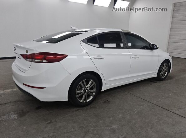 5NPD84LF9JH301792 2018 HYUNDAI ELANTRA Белый 