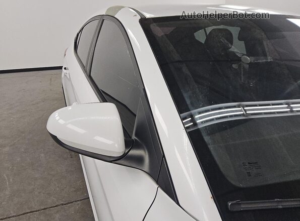 5NPD84LF9JH301792 2018 HYUNDAI ELANTRA Белый 