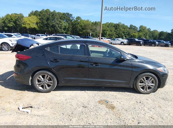 5NPD84LF9JH308466 2018 HYUNDAI ELANTRA Black Rear interior view