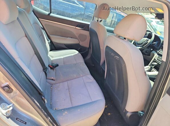 5NPD84LF9JH317300 2018 HYUNDAI ELANTRA Gray Widok tylnych siedzeń