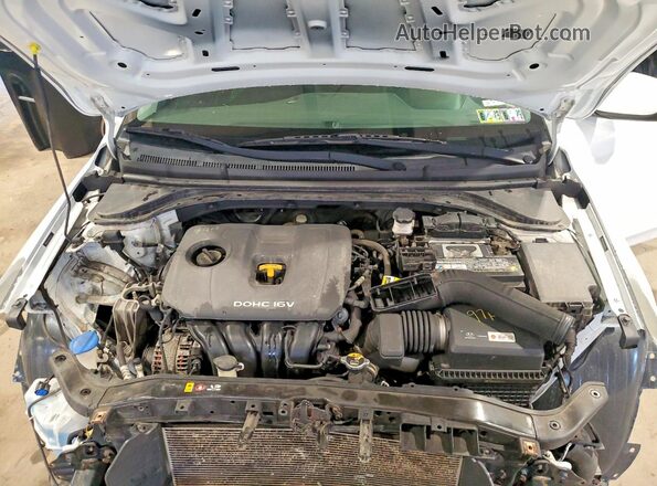 5NPD84LF9JH329317 2018 HYUNDAI ELANTRA White Rear interior view