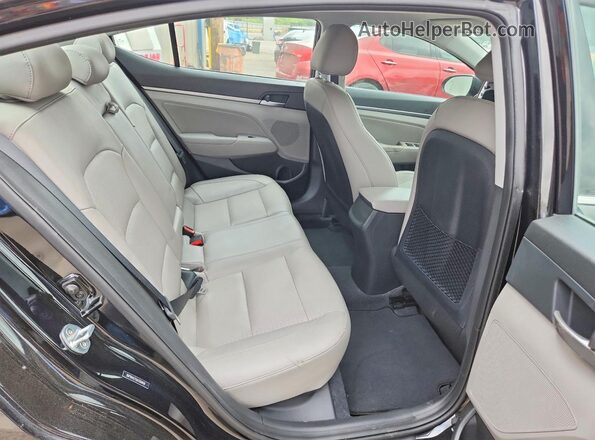 5NPD84LF9JH350099 2018 HYUNDAI ELANTRA Black Հետևի նստատեղերի տեսք