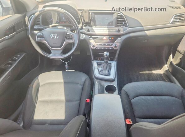 5NPD84LF9JH372152 2018 HYUNDAI ELANTRA White წინა პანელის ხედი