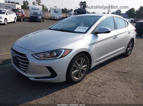5NPD84LF9JH391932 2018 HYUNDAI ELANTRA Silver Vista tres cuartos delantera izquierda