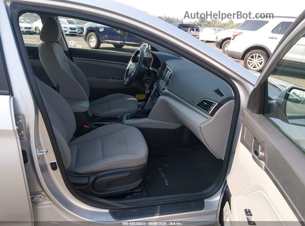 5NPD84LF9JH391932 2018 HYUNDAI ELANTRA Silver Vista interior delantera