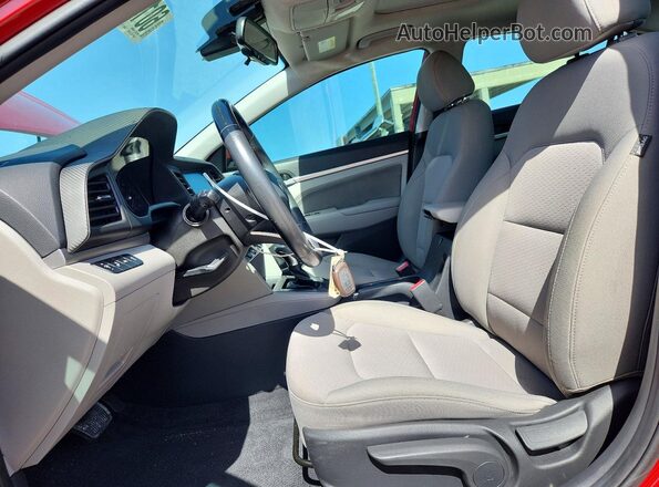 5NPD84LF9KH441617 2019 HYUNDAI ELANTRA Red Front interior view